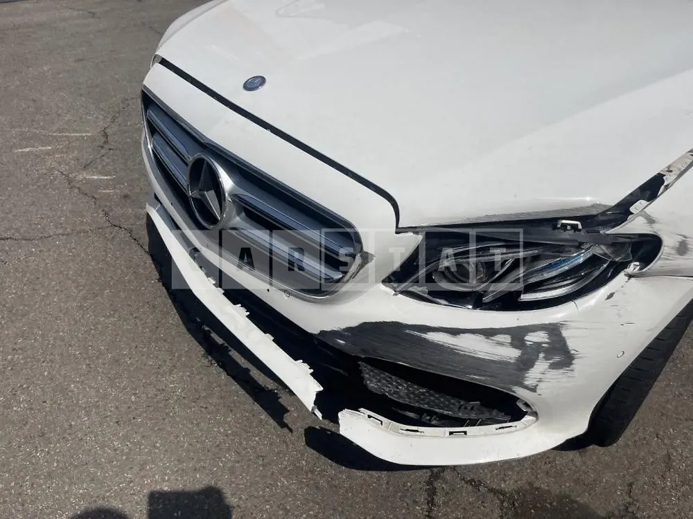 Photo 2 of 17: 2016 Mercedes-Benz E220d, VIN WDDZF0EB9HA060080 — Korean insurance auction
