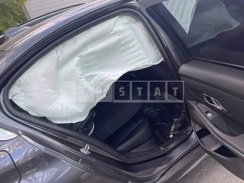 Photo 2 of 20: 2022 BMW 320i, VIN WBA5X5101NFL61994 — Korean insurance auction
