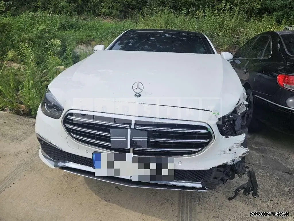 Photo 2 of 12: 2021 Mercedes-Benz E250 — Korean insurance auction