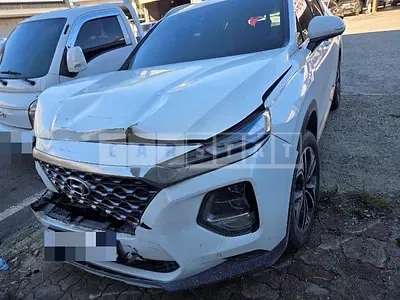 Photo 1 of 16: 2018 Hyundai Santa Fe TM — Korean insurance auction