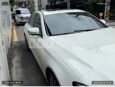 Photo 1 of 8: 2019 Mercedes-Benz E300, VIN WDDZF4KB5KA662591 — Korean insurance auction