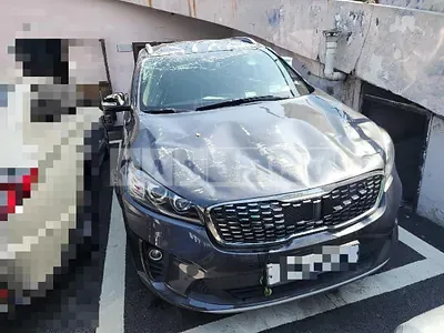 Photo 1 of 13: 2017 Kia Sorento 2.2 — Korean insurance auction