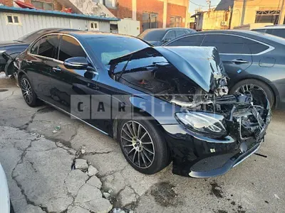 Photo 1 of 50: 2018 Mercedes-Benz E 200 — Korean insurance auction