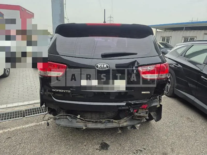 Photo 2 of 23: 2017 Kia Sorento — Korean insurance auction
