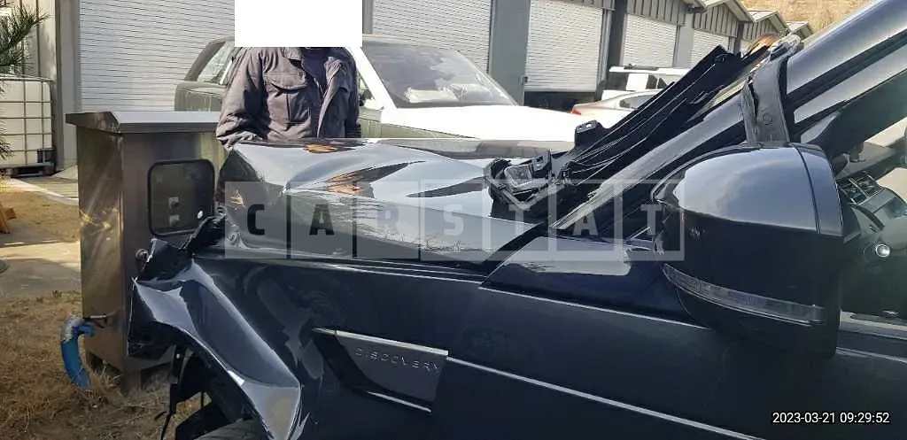 Photo 2 of 20: 2018 Land Rover Discovery SD4, VIN SALRA2BN8JA064056 — Korean insurance auction