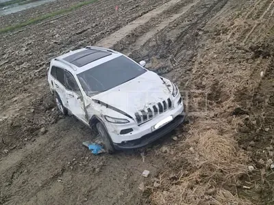 Photo 1 of 17: 2016 Jeep Cherokee, VIN 1C4PJMCU7GW101240 — Korean insurance auction