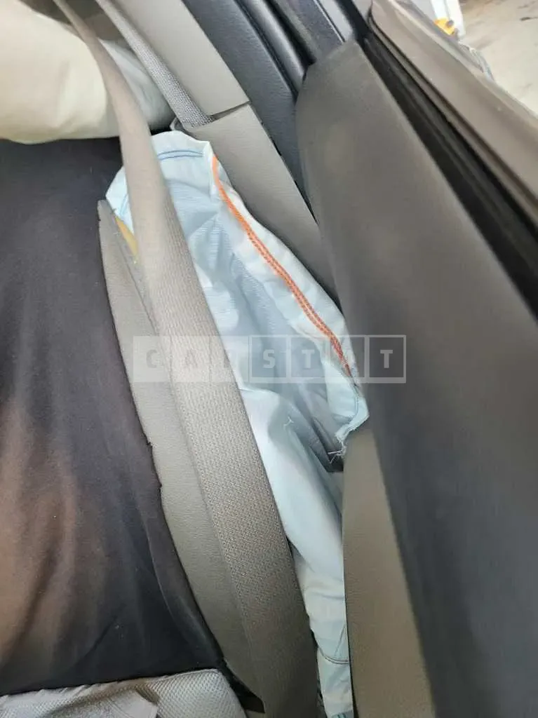 Photo 2 of 19: 2020 Kia Carnival — Korean insurance auction