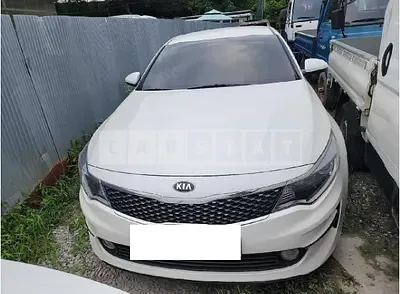 Photo 1 of 12: 2018 Kia K5 — Korean insurance auction