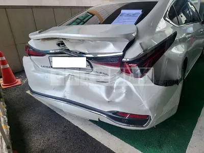 Photo 1 of 22: 2019 Lexus ES300h, VIN JTHB21B10K2039479 — Korean insurance auction