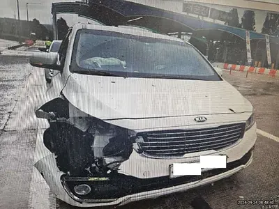 Photo 1 of 18: 2018 Kia Carnival, VIN KNAMC81ABJS393548 — Korean insurance auction