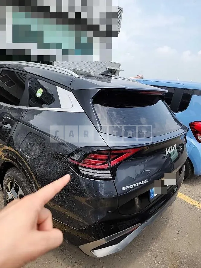 Photo 2 of 29: 2023 Kia Sportage Hybrid — Korean insurance auction