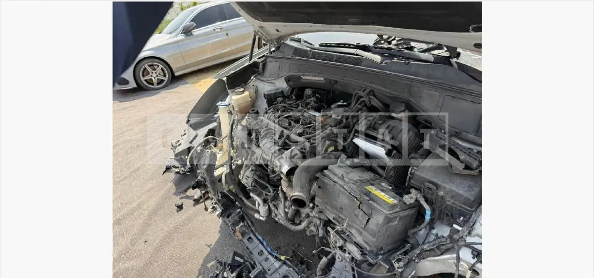 Photo 2 of 15: 2015 Hyundai Santa Fe DM — Korean insurance auction