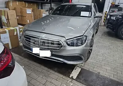 Photo 1 of 16: 2021 Mercedes-Benz E300 e 4Matic — Korean insurance auction