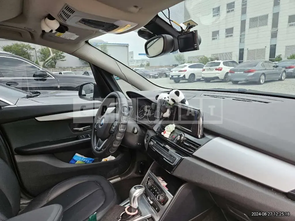 Photo 2 of 14: 2015 BMW Active Tourer — Korean insurance auction