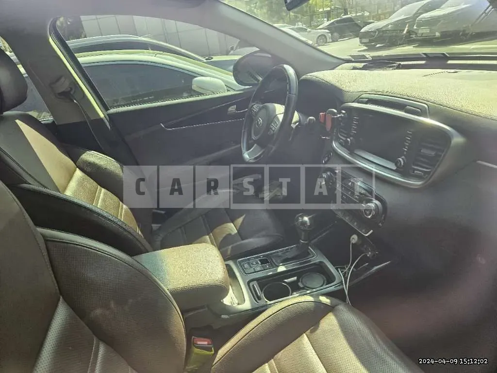 Photo 2 of 12: 2016 Kia Sorento — Korean insurance auction