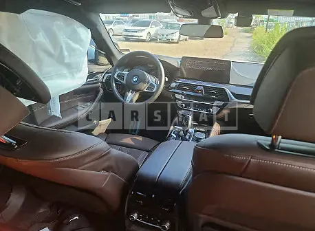 Photo 2 of 12: 2022 BMW 530e, VIN WBA51AG04NCJ79306 — Korean insurance auction