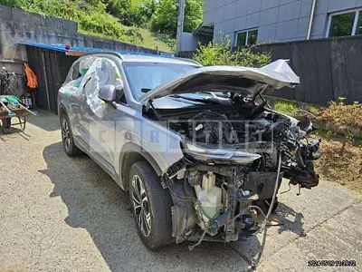 Photo 1 of 17: 2018 Hyundai Santa Fe — Korean insurance auction