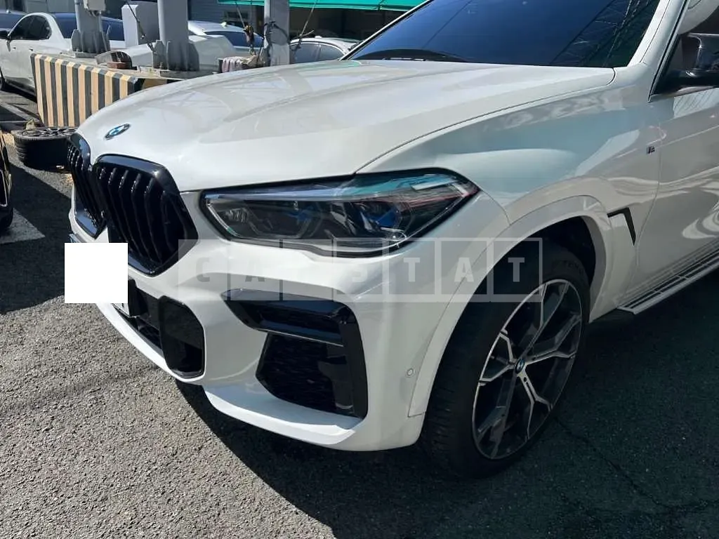 Photo 2 of 34: 2022 BMW X6 xDrive 30d — Korean insurance auction