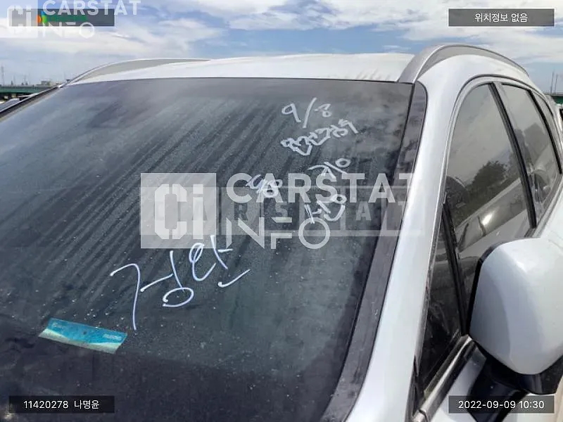 Photo 2 of 7: 2018 Hyundai Santa Fe, VIN KMHS281BBKU004004 — Korean insurance auction