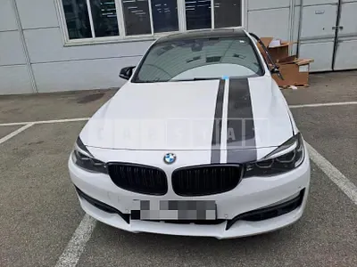 Photo 1 of 17: 2017 BMW 320d GT, VIN WBA8T3105HG536372 — Korean insurance auction