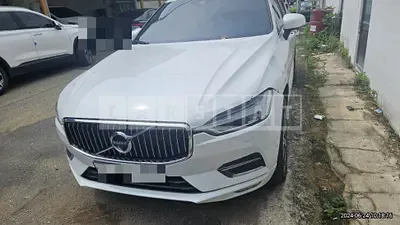 Photo 1 of 8: 2018 Volvo XC60D5 AWD — Korean insurance auction