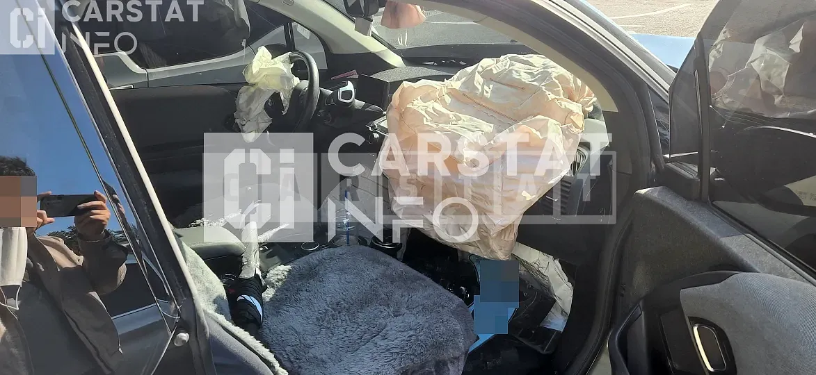 Photo 2 of 5: 2019 BMW i3 120AH Lux — Korean insurance auction