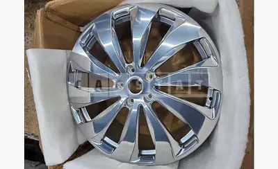 2020 (Parts) Bentley Flying Spur L front wheel