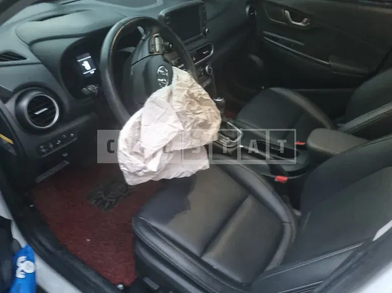 Photo 2 of 8: 2019 Hyundai Kona — Korean insurance auction