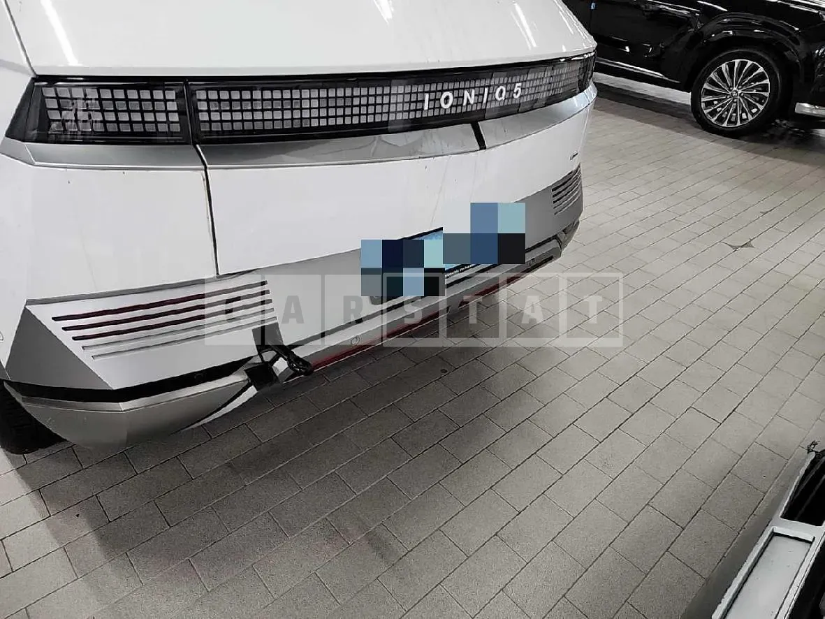 Photo 2 of 19: 2022 Hyundai IONIQ 5 Long Range, VIN KMHKR81CPNU093345 — Korean insurance auction
