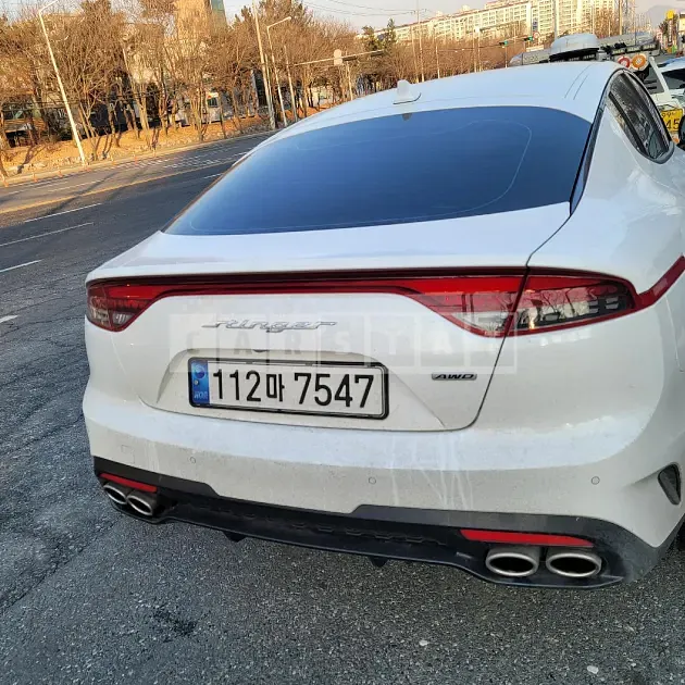 Photo 2 of 12: 2021 Kia Stinger, VIN KNAE351DDMS099818 — Korean insurance auction
