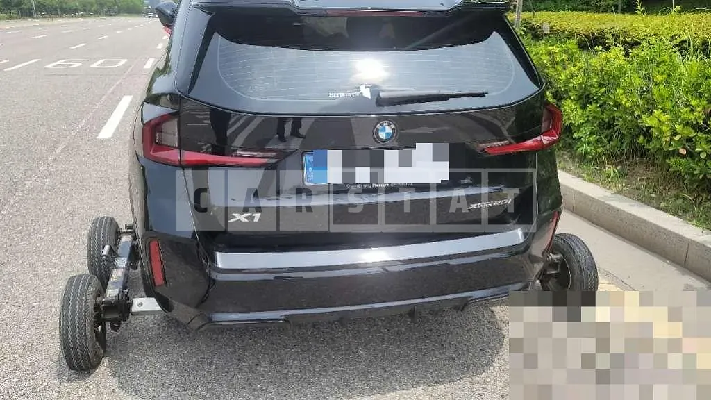 Photo 2 of 17: 2025 BMW X1 xDrive20i — Korean insurance auction