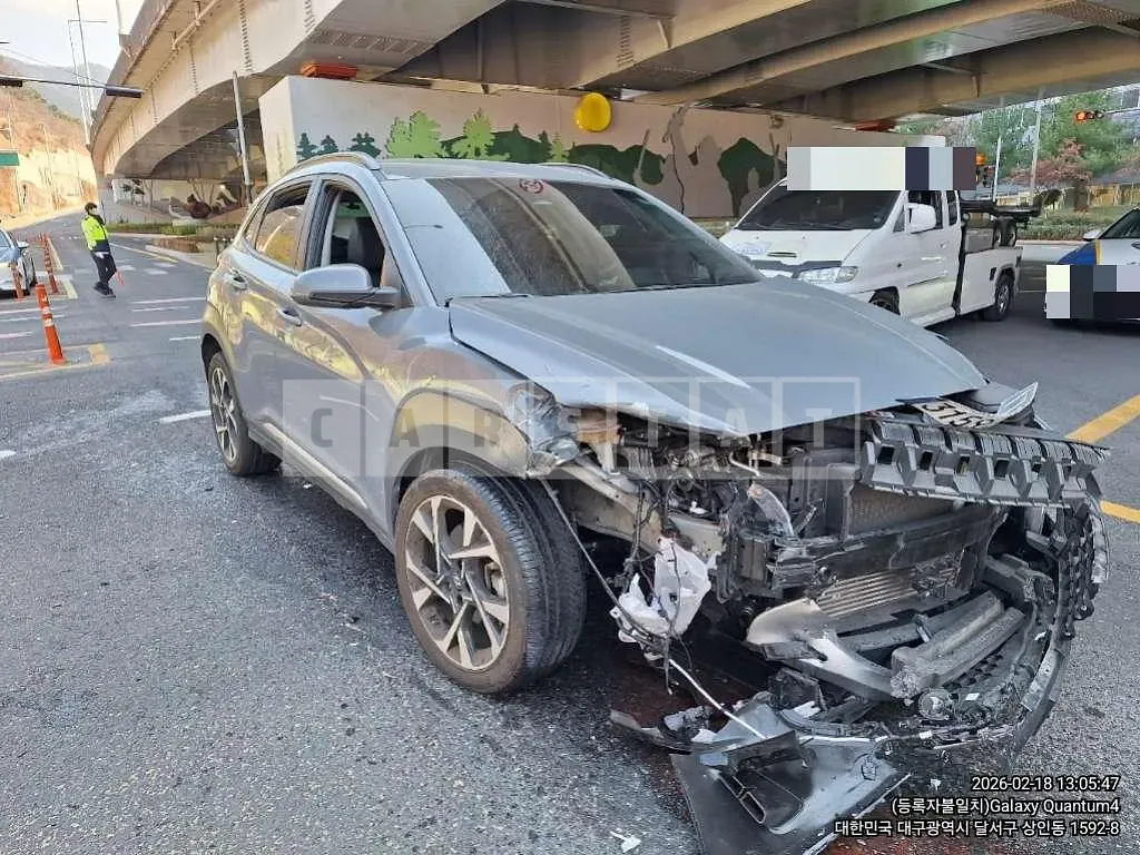 Photo 2 of 11: 2021 Hyundai Kona 4WD — Korean insurance auction