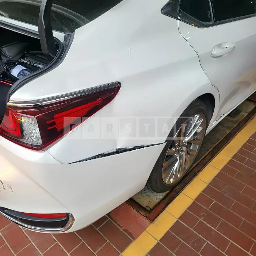 Photo 2 of 41: 2020 Lexus ES300h, VIN JTHB21B19L2100099 — Korean insurance auction
