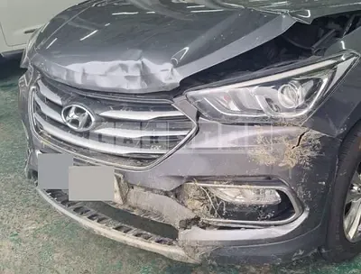 Photo 1 of 18: 2016 Hyundai Santa Fe, VIN KMHSW81UBGU680628 — Korean insurance auction