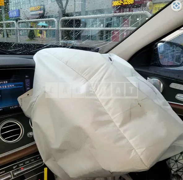 Photo 2 of 7: 2016 Toyota Prius, VIN JTDKBRFU8G3529108 — Korean insurance auction