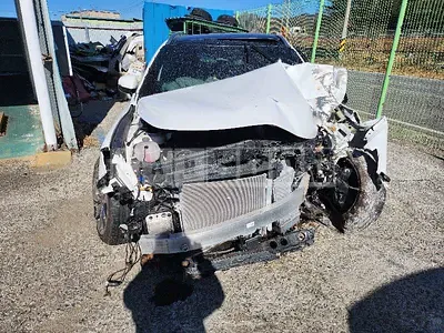 Photo 1 of 12: 2021 Kia Sorento, VIN KNARK81BGMA050572 — Korean insurance auction