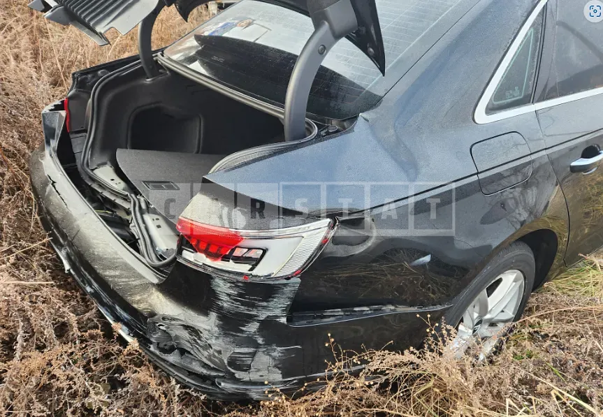 Photo 2 of 5: 2016 Audi A4, VIN WAUZZZF45GA072230 — Korean insurance auction