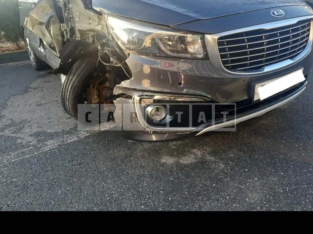 Photo 2 of 11: 2016 Kia Carnival, VIN KNAMC81ABGS243383 — Korean insurance auction