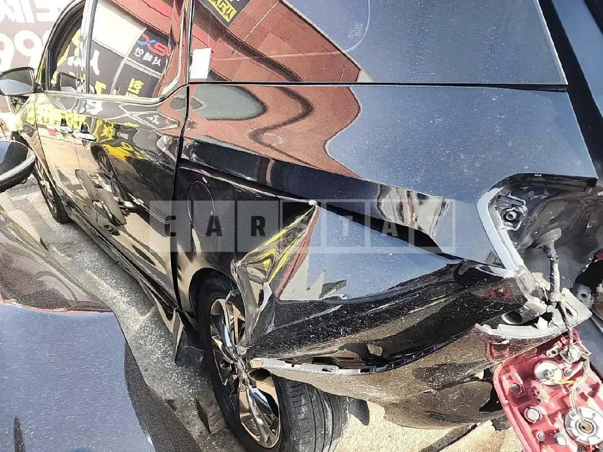Photo 2 of 38: 2015 Kia Carnival High Limousine, VIN KNAME81ABGS157113 — Korean insurance auction
