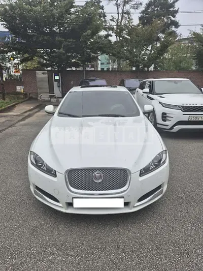 Photo 1 of 15: 2015 Jaguar XF 2.0 Gtdi — Korean insurance auction