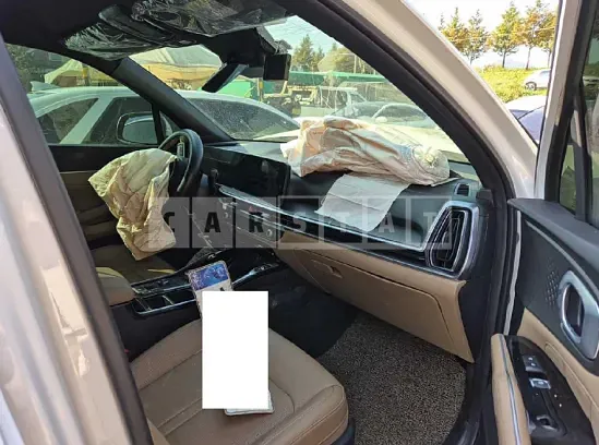 Photo 2 of 21: 2025 Kia Sorento — Korean insurance auction