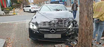 Photo 1 of 10: 2017 Mercedes-Benz E220 d, VIN WDDZF0EB2HA135508 — Korean insurance auction