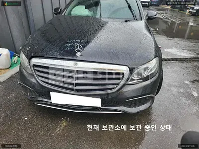 Photo 1 of 14: 2018 Mercedes-Benz E220d, VIN WDDZF0EB3JA365256 — Korean insurance auction