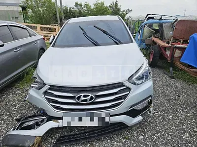 Photo 1 of 11: 2015 Hyundai Santa Fe DM — Korean insurance auction