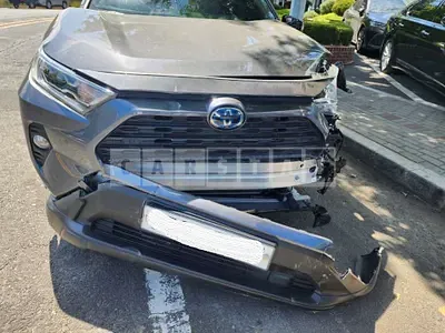 Photo 1 of 39: 2019 Toyota RAV4 Hybrid, VIN JTMW2RFV2KD026459 — Korean insurance auction