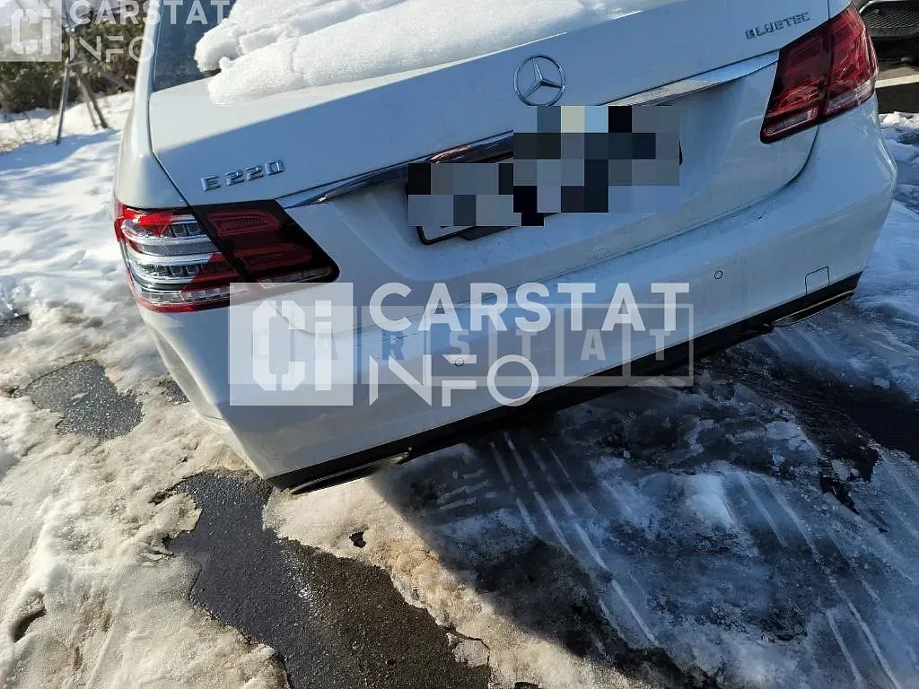 Photo 2 of 9: 2015 Mercedes-Benz E220 BlueTec — Korean insurance auction