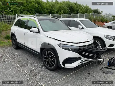 2023 Mercedes-Benz EQB300