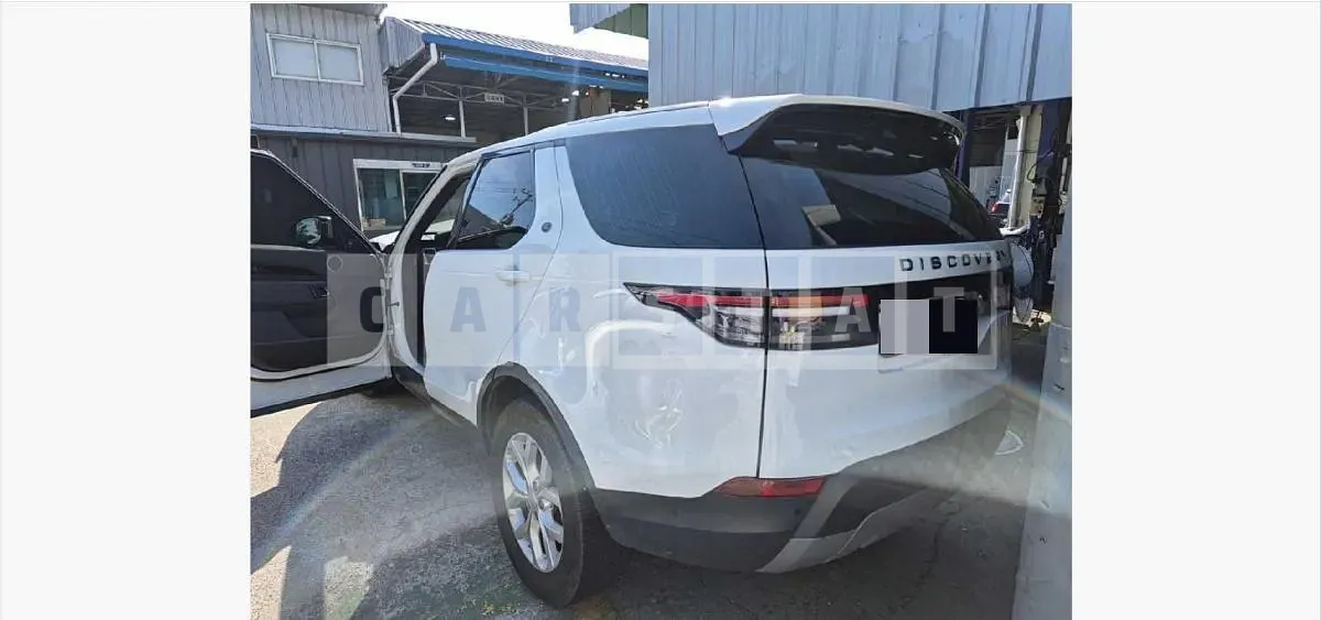 Photo 2 of 23: 2020 Land Rover Discovery SD4, VIN SALRA2BN8K2404463 — Korean insurance auction