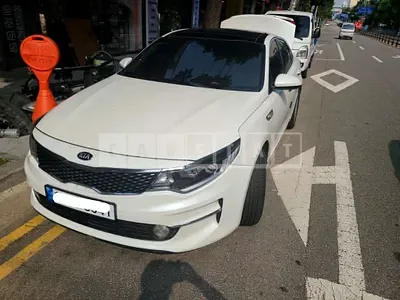 Photo 1 of 7: 2016 Kia K5, VIN KNAGT416BGA006860 — Korean insurance auction