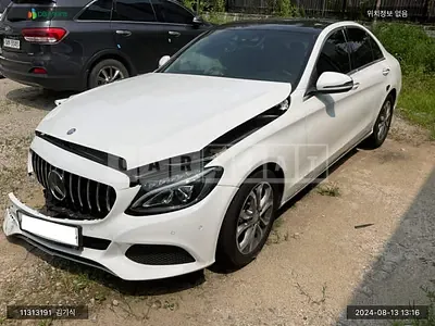 Photo 1 of 14: 2015 Mercedes-Benz C200, VIN WDDWF4CB5GF288530 — Korean insurance auction